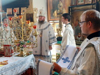 Божественная Литургия во второй день праздника Преображения Господня