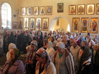 Воздвижение Честного и Животворящего Креста Господня молитвенно отметили в Вознесенском кафедральном соборе 