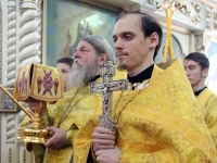 Богослужение архиерейским чином прошло в соборе апостолов Петра и Павла города Петропавловска
