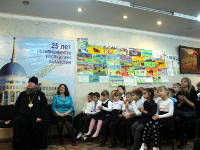 Праздник 25-летия Независимости в средней школе в честь прп. Сергия Радонежского  